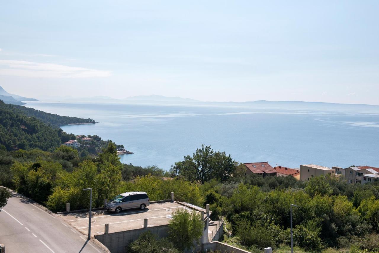 Apartments With A Parking Space Brela, Makarska - 16603 מראה חיצוני תמונה
