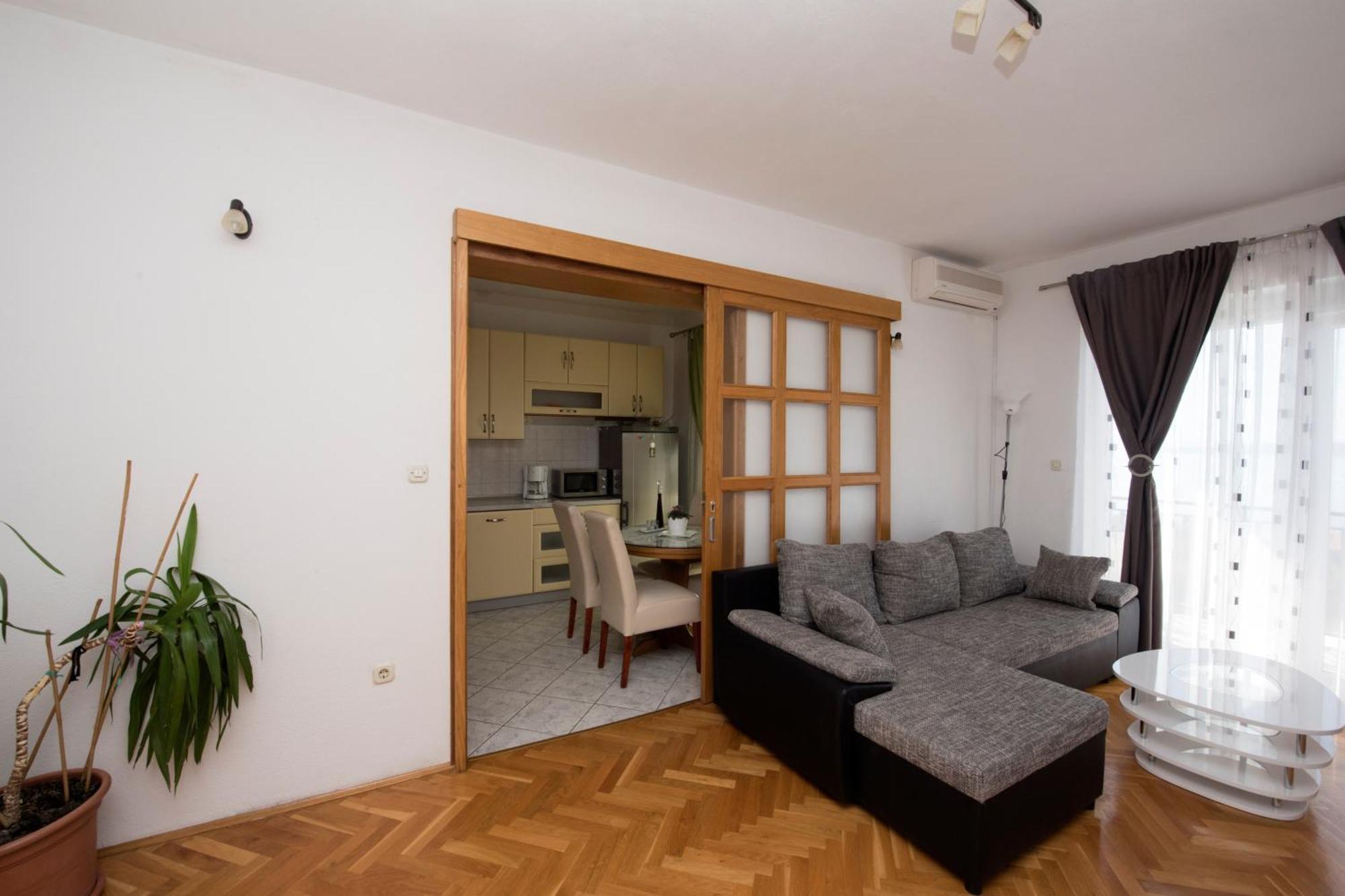Apartments With A Parking Space Brela, Makarska - 16603 חדר תמונה